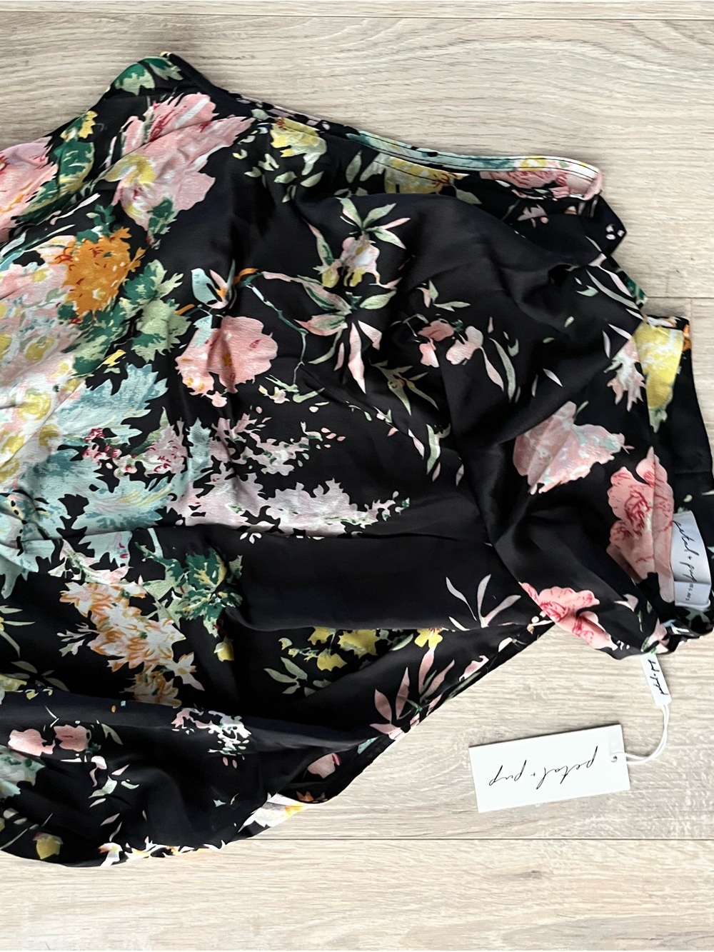 NWT Petal & Pup Women’s Anabelle Halter Neck Mini Dress Black Floral - Size L - Picture 2 of 8